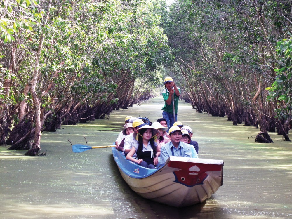 Rowing along the canals is a particularly exciting and memorable experience for anyone (Photo: SGGP)